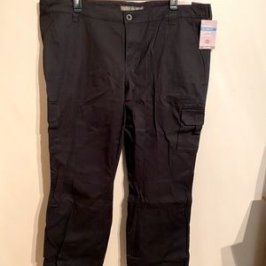 Dickies Women’s Relaxed Fit Cargo Pants: 22W (EMT)